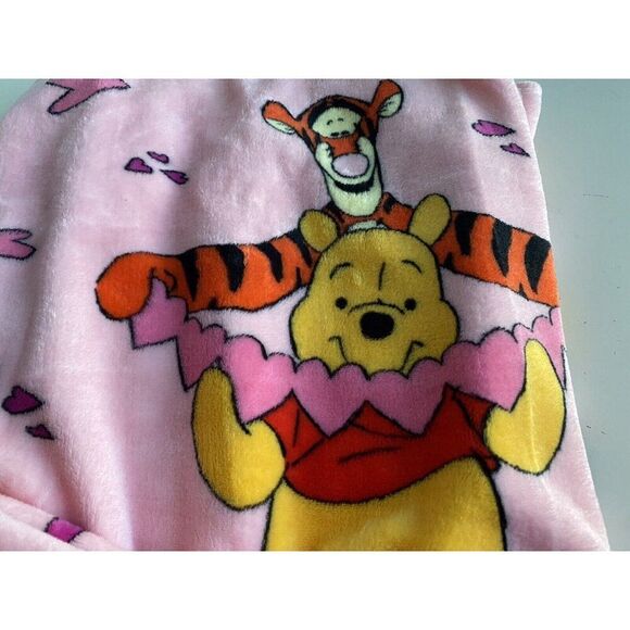 Disney Winnie The Pooh Tigger Piglet Valentines Blanket Soft Throw 50 X 70” NEW - Picture 5 of 16